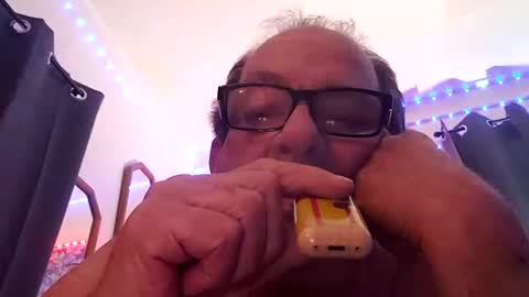 Snapshot of ou8124824 chatting on October 5, 2025, 9:02 pm ou8124824 online show from October 5, 2025, 9:02 pm