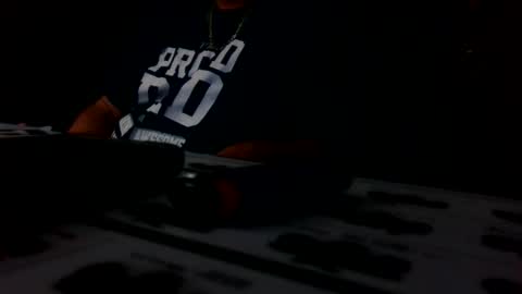 Snapshot of ouiostie chatting on September 26, 2025, 7:01 am Vraiment la online show from September 26, 2025, 7:01 am