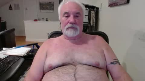 ouqtur online show from October 19, 2025, 7:09 am