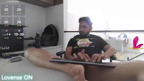 outdoornakedguy11_007 online show from March 11, 2026, 4:18 am