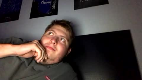 outflayd online show from November 20, 2025, 2:01 am