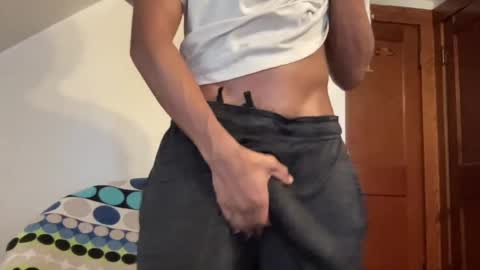 Snapshot of outofhisleague_ chatting on November 4, 2025, 2:49 pm outofhisleague_ online show from November 4, 2025, 2:49 pm