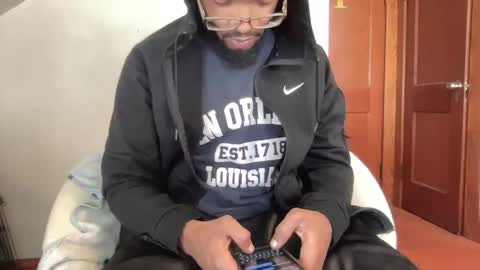 Snapshot of outofhisleague_ chatting on February 26, 2026, 4:06 pm outofhisleague_ online show from February 26, 2026, 4:06 pm