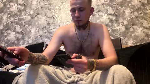 Snapshot of owen162462 chatting on November 30, 2025, 12:14 am Owen kayz online show from November 30, 2025, 12:14 am