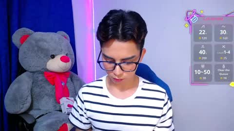 Owen  Independent model  online show from April 23, 2026, 9:52 am