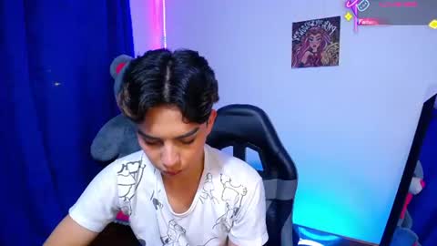 Owen  Independent model  online show from June 9, 2026, 7:42 am