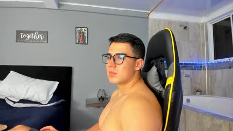 Owen online show from January 14, 2025, 1:58 am