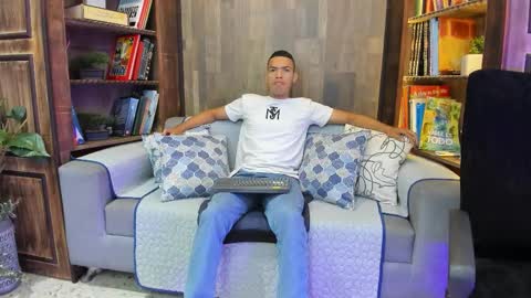 Owen online show from September 10, 2025, 11:43 am