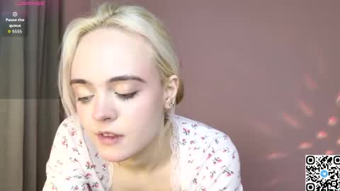 Oxcy online show from April 30, 2026, 5:36 am