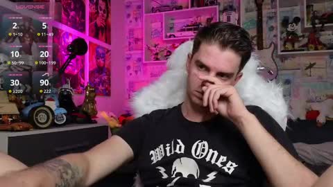 Mike online show from May 4, 2026, 1:18 pm