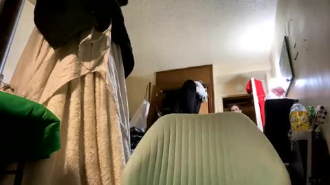 Snapshot of oyeblancki chatting on December 30, 2024, 3:47 am CoCreatorBlancki online show from December 30, 2024, 3:47 am
