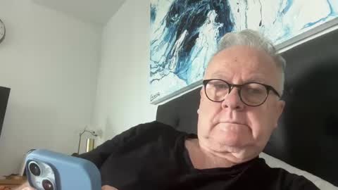 Snapshot of ozhairybearxxxx chatting on December 22, 2024, 11:52 pm ozhairybearxxxx online show from December 22, 2024, 11:52 pm