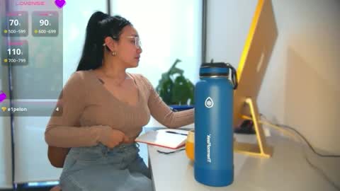 Snapshot of ozhmara chatting on September 29, 2025, 3:39 pm ozhmara online show from September 29, 2025, 3:39 pm