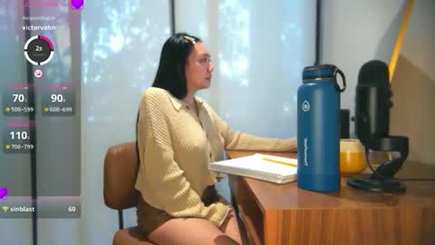 ozhmara online show from November 5, 2025, 1:55 pm