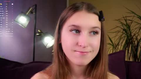 Caroline or just Lina online show from September 22, 2025, 1:07 am