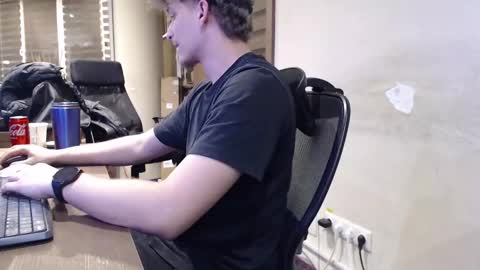 ozilla0699 online show from January 12, 2025, 4:00 am