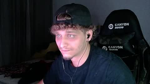 ozilla0699 online show from January 27, 2025, 2:20 am