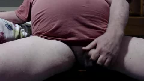 ozziebloke01 online show from February 3, 2026, 7:24 am