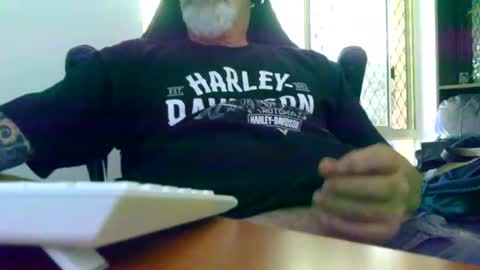 Snapshot of ozzyrickster chatting on January 7, 2025, 2:42 am Oi Oi Oi online show from January 7, 2025, 2:42 am