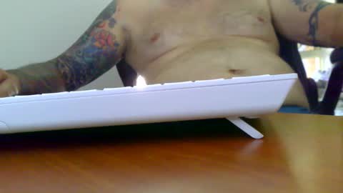 Snapshot of ozzyrickster chatting on January 13, 2025, 5:01 am Oi Oi Oi online show from January 13, 2025, 5:01 am