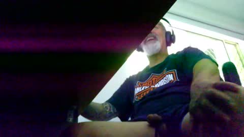 Snapshot of ozzyrickster chatting on February 14, 2025, 2:39 am Oi Oi Oi online show from February 14, 2025, 2:39 am