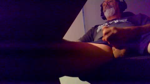 Snapshot of ozzyrickster chatting on February 18, 2025, 9:32 am Oi Oi Oi online show from February 18, 2025, 9:32 am