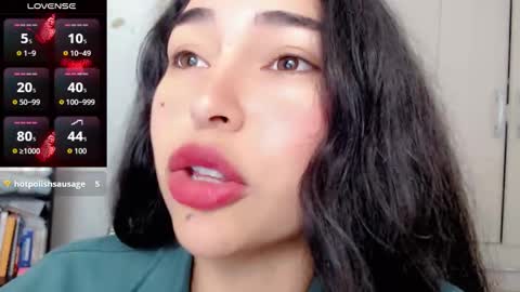 Snapshot of p_o_l_e_t_t chatting on November 4, 2025, 2:54 am Jane online show from November 4, 2025, 2:54 am