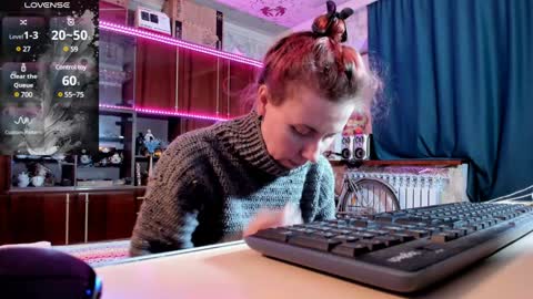 Ella online show from December 15, 2024, 1:54 pm