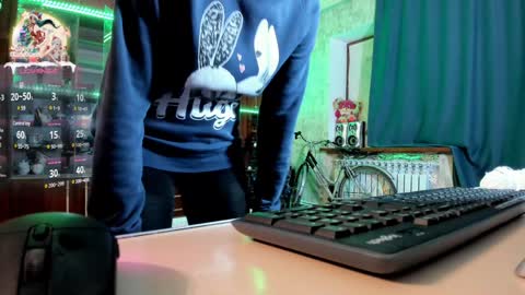 Ella online show from December 28, 2024, 2:53 pm