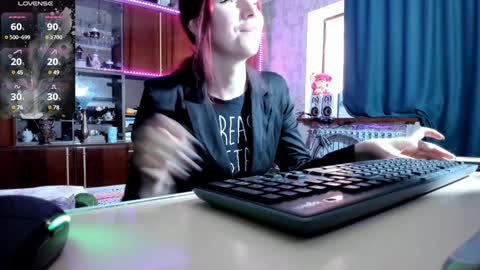 Ella online show from January 11, 2025, 8:22 am