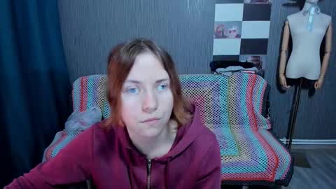 Ella online show from November 10, 2025, 7:07 am