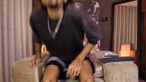 Snapshot of pablo_russoo chatting on March 4, 2026, 2:28 am pablo online show from March 4, 2026, 2:28 am