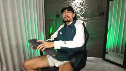 Snapshot of pablo_russoo chatting on March 17, 2026, 2:38 am pablo online show from March 17, 2026, 2:38 am