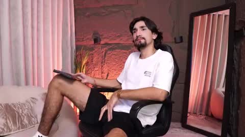 Snapshot of pablo_russoo chatting on March 26, 2026, 1:55 am pablo online show from March 26, 2026, 1:55 am