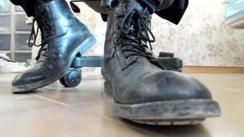 Pablo Meness online show from December 18, 2025, 7:14 am