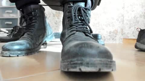 Pablo Meness online show from December 21, 2025, 12:34 pm