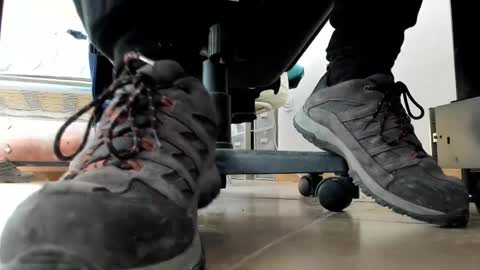 Pablo Meness online show from February 19, 2026, 7:04 am