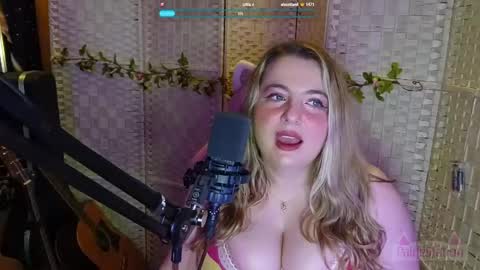 Snapshot of paigestation chatting on May 14, 2026, 10:49 pm PaigeStation online show from May 14, 2026, 10:49 pm