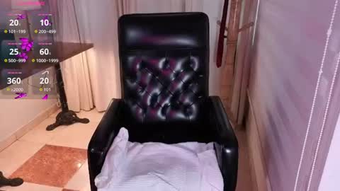 PaIIgePeach online show from June 9, 2026, 8:09 pm
