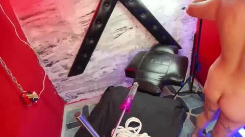 painwithoutpity9_ online show from February 5, 2026, 11:59 am