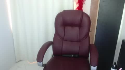 paiper online show from April 29, 2026, 6:25 pm