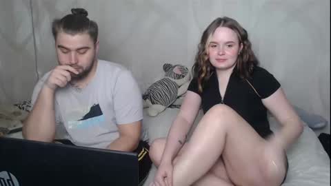 Snapshot of pair_of_gods chatting on January 12, 2025, 3:14 pm Lizzi Igor online show from January 12, 2025, 3:14 pm