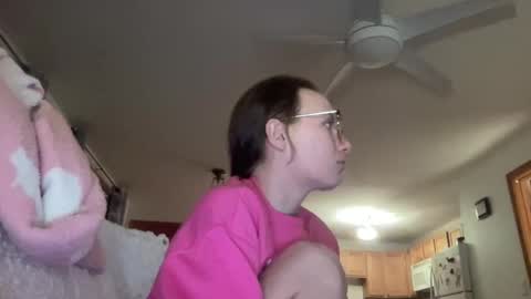 paisleysnowxo online show from March 10, 2025, 3:12 am