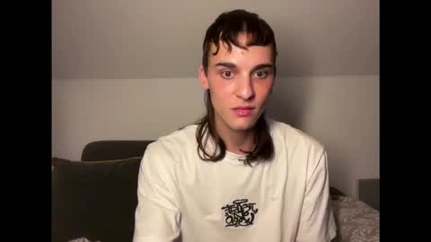 Snapshot of palm1stry chatting on October 29, 2025, 11:39 pm Ayden online show from October 29, 2025, 11:39 pm