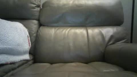 palmerwood1 online show from October 27, 2025, 10:41 am