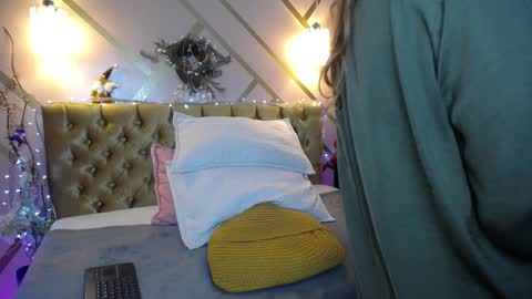 Paloma  online show from December 11, 2024, 4:28 am