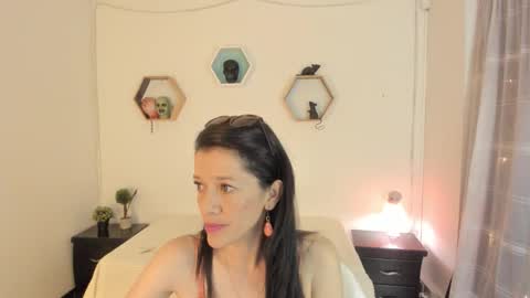 Paloma  online show from November 1, 2025, 8:55 pm