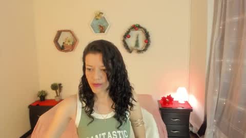 Paloma  online show from December 20, 2025, 6:48 pm