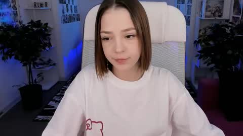 Snapshot of pambeeslyy chatting on October 27, 2025, 8:18 am Pam online show from October 27, 2025, 8:18 am