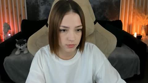 Snapshot of pambeeslyy chatting on October 28, 2025, 8:18 am Pam online show from October 28, 2025, 8:18 am